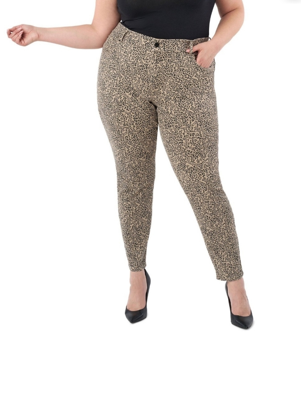Seven7 Tan Leopard Print Skinny Ankle Pants
